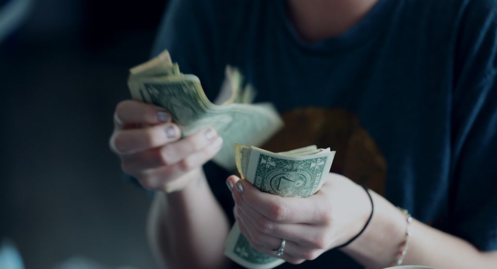Reparto del dinero de la compraventa que permite cancelar la deuda pendiente con el banco